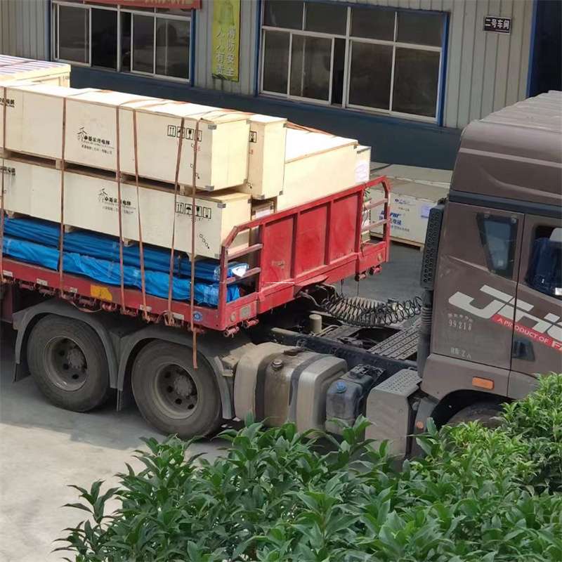 柳州至新疆阿勒泰福海县物流专线，一站式服务，让您的货物畅行无忧